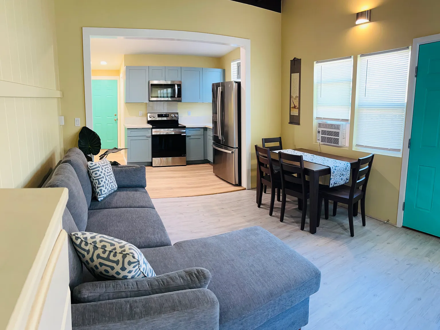 Studio, 450 sqft, $2,800 — Photo 4