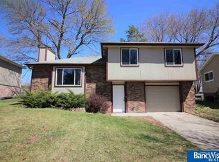 178 Oregon Trl, Lincoln, NE 68521