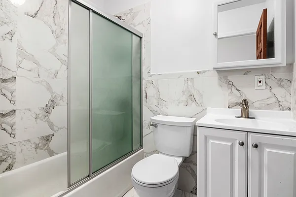 Rented by Ivey North LLC | media 12