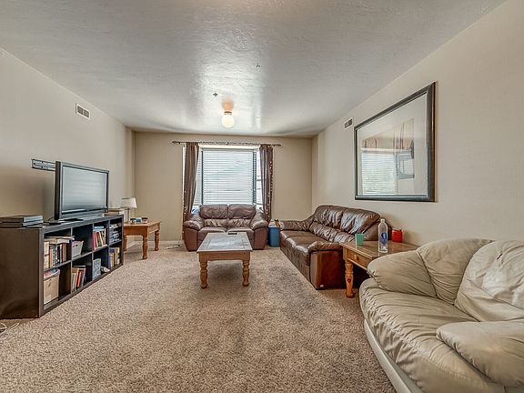 3rd image of 851 N 50 E APT 230