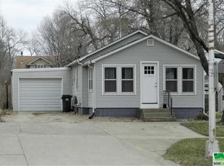 526 S Main Ave, Sioux Center, IA 51250