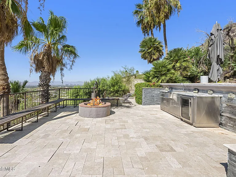 6900 N Highlands Dr — Photo 20