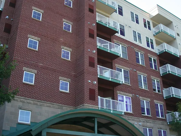 38 Village Rd APT 201, Middleton, MA 01949