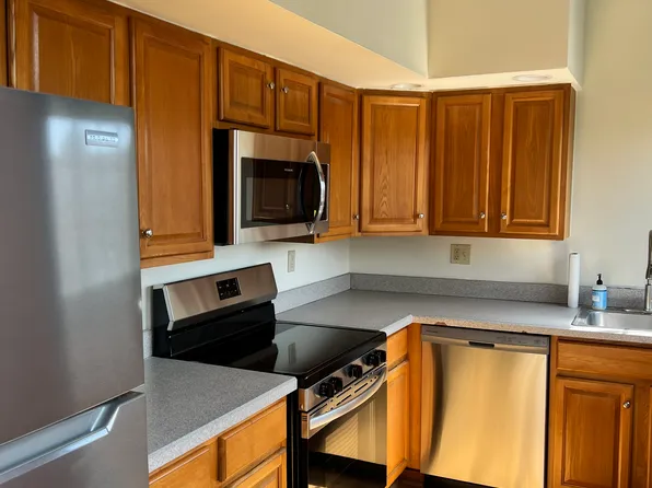 25 Grand St APT 227, Norwalk, CT 06851