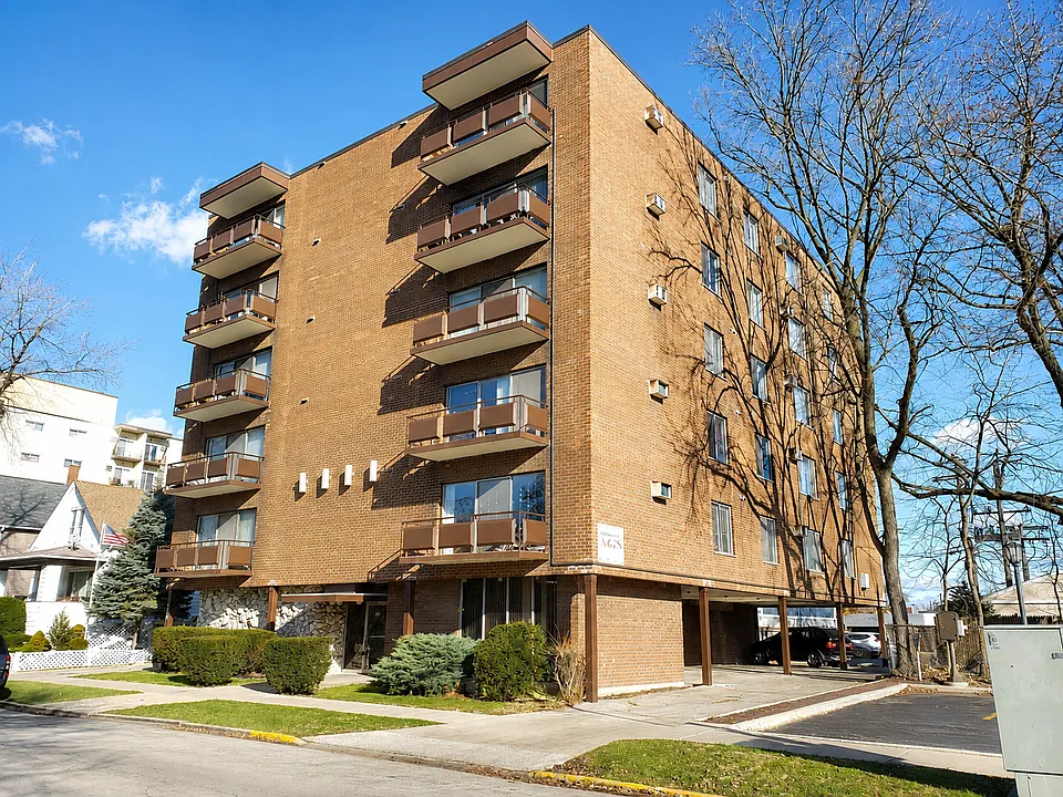 336 Lathrop Ave #604