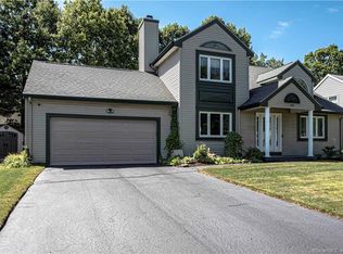 106 Elvree St, Manchester, CT 06042