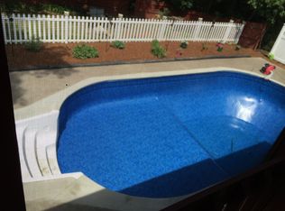 7 Douglas St, Merrimack, NH 03054