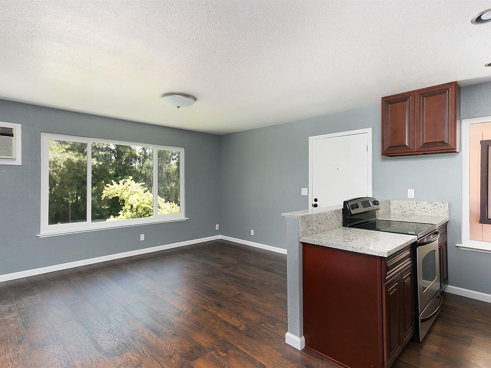 2nd image of 6724 Plymouth Rd APT 108