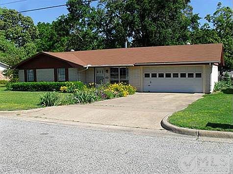 1st image of 840 Avenue A