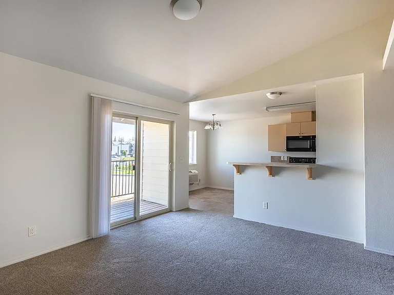 Stoneplace Apartment Homes — Photo 38