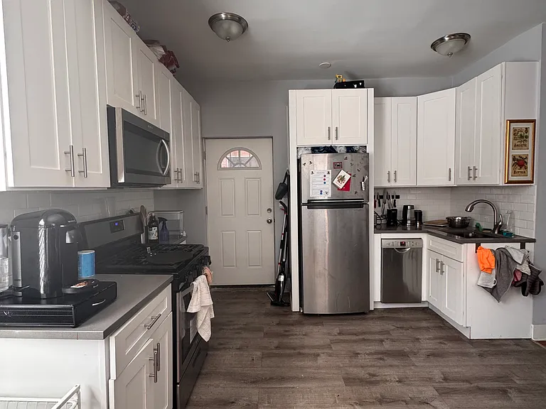 360 At The U — Photo 8