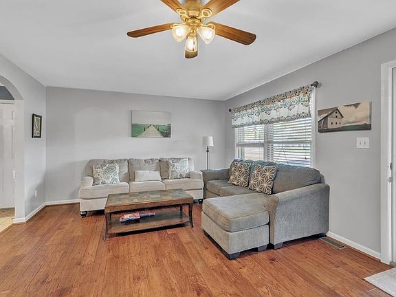 4th image of 2310 Donau Ct