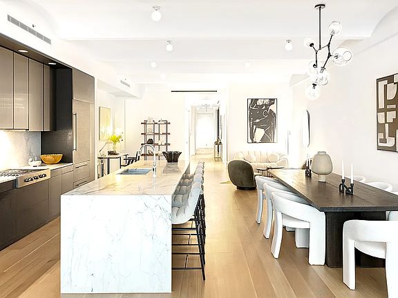 3rd image of 42 Ann St APT 3