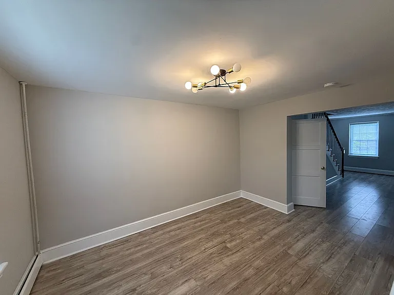 403 S Washington St #5 — Photo 8