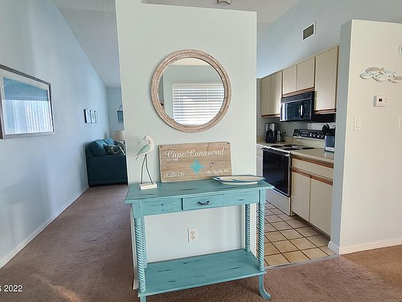 4th image of 522 Beach Park Ln #220