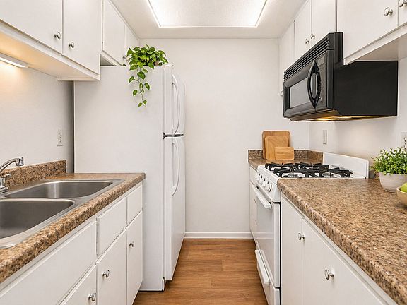 3rd image of 2440 E Glenn St #F8b157e1c