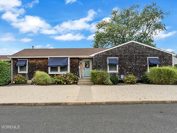 3rd image of 552 Ocean Rd