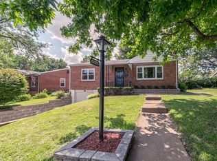 8005 Gramond Dr, Saint Louis, MO 63123
