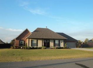 1476 Addie Gail Ln, Lake Charles, LA 70605