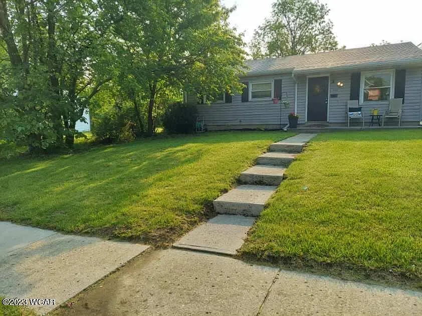 449 McPheron Ave photo 1