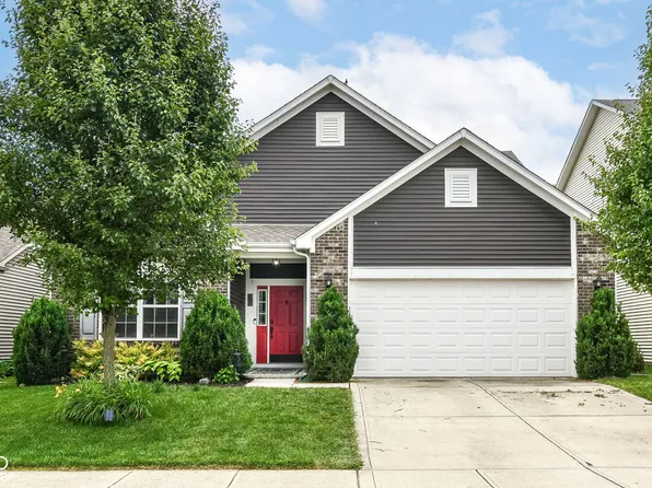 561 Farnham Dr, Westfield, IN 46074
