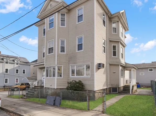 929 Walnut St, Fall River, MA 02720