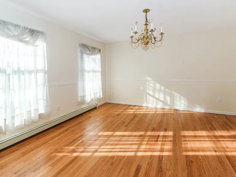 107 Benson Pl — Photo 12