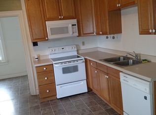 408 State St, East Greenville, PA 18041