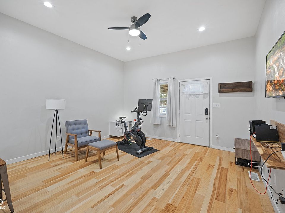 1st image of 624 Holly Ave