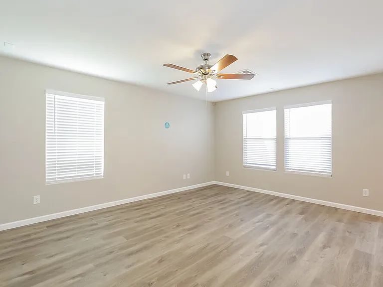 9790 Splendor Sky Ave — Photo 5