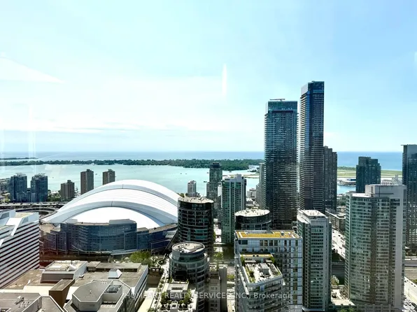 1 Concord Cityplace Way, Toronto, ON