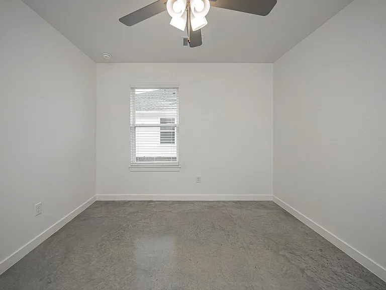 1250 Croft Ln — Photo 32