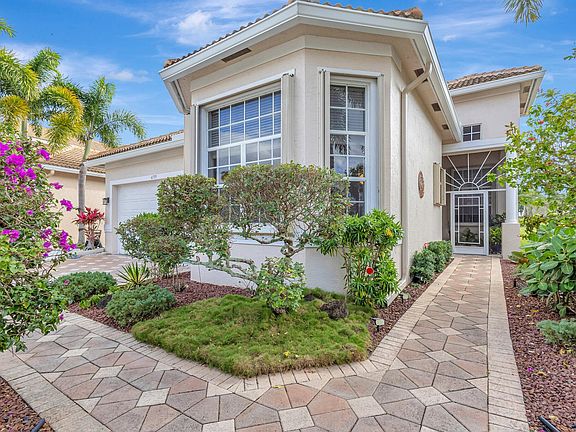 3rd image of 6799 Fairway Lakes Drive
