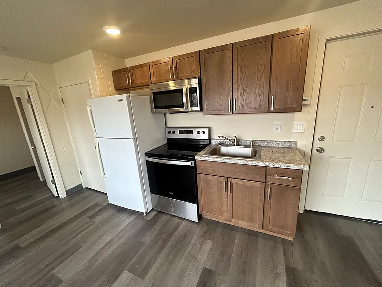 201 N 11th St #3 — Photo 1