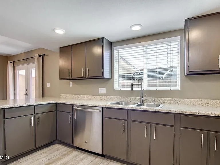 8303 E Thomas Rd — Photo 14