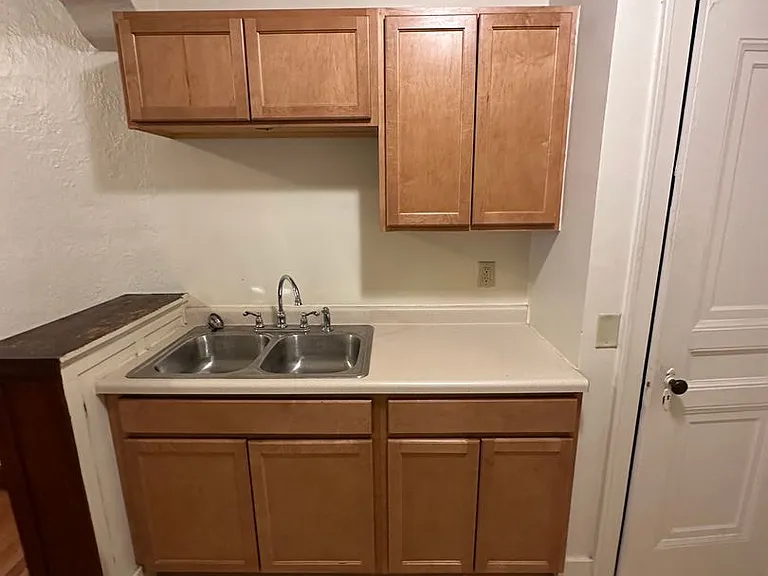 4480 N Oakland Ave — Photo 18