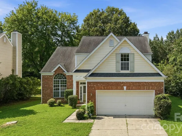 11215 Longhedge Ln, Charlotte, NC 28273