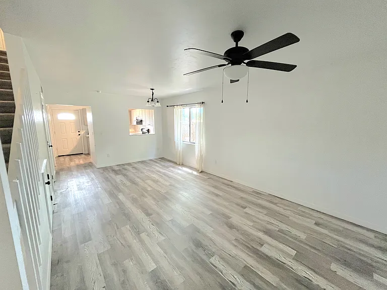 4717 SW 69th Ter — Photo 24