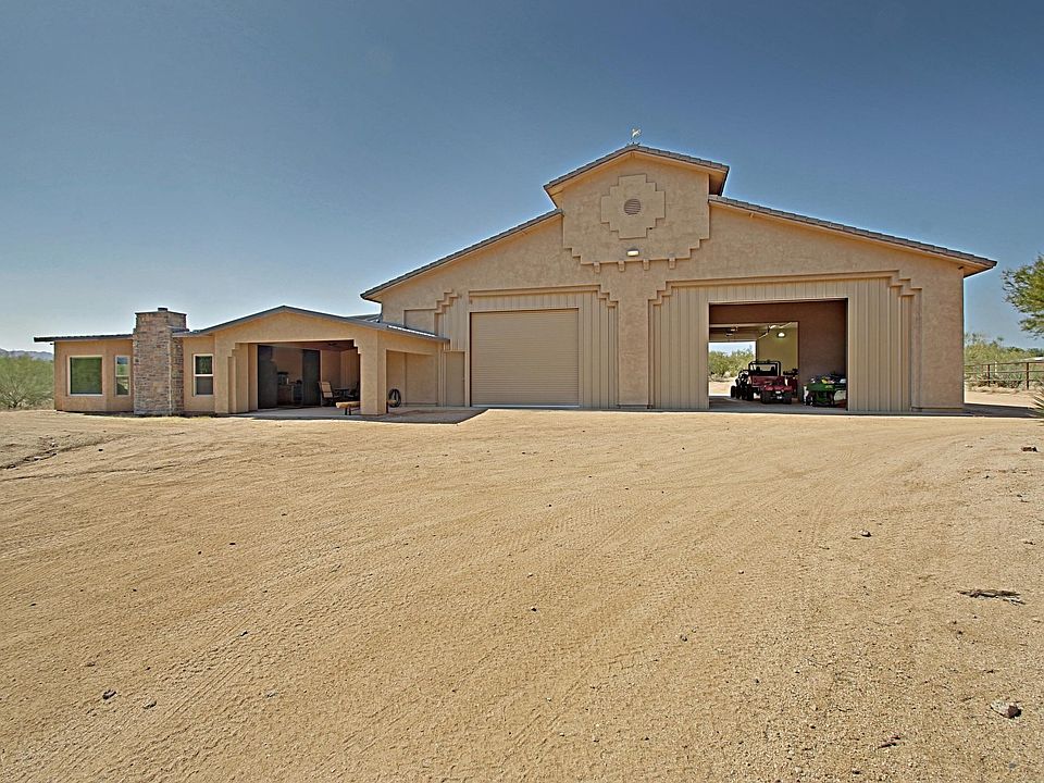 7,000 +SQ FT Garage with Man Cave