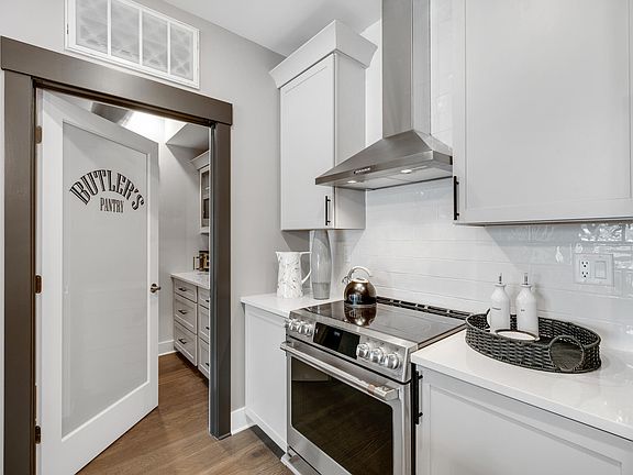 5th image of 116 West Ave #206