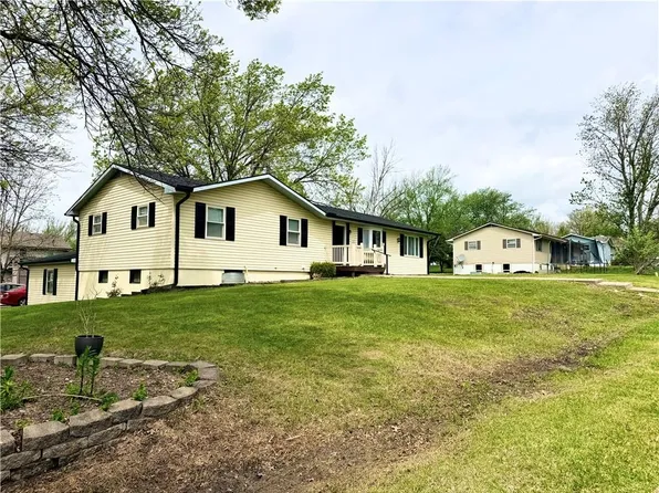 130 NE 1271st Rd, Knob Noster, MO 65336