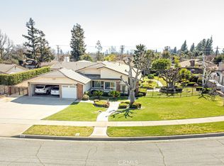 1176 Nicholas St, Upland, CA 91784