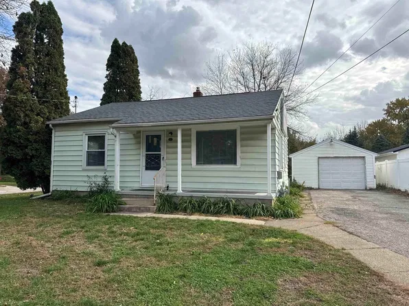 1128 Longfellow Ave, Waterloo, IA 50703
