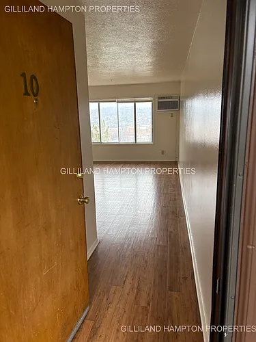 825 SE 2nd St #10 Photo 1