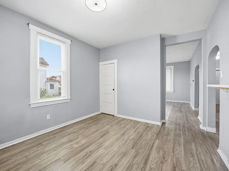 827 Hinnerman St — Photo 21