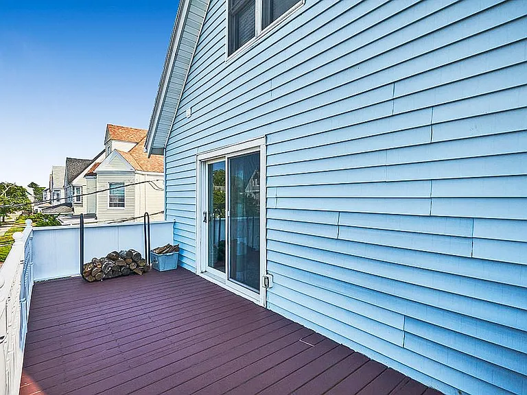 97 Magoun Ave — Photo 16