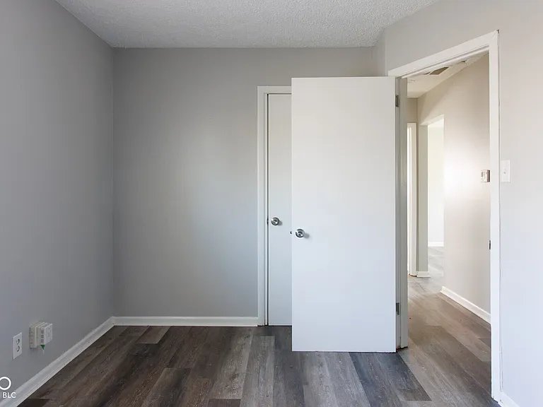 2517 Villa Ave — Photo 7
