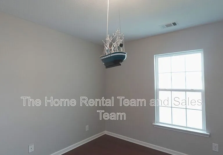 25 Litchfield Dr — Photo 36