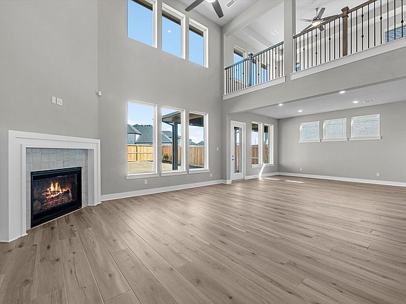 8027 Sunny Ridge Drive