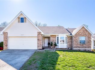 337 Misty Valley Dr, Saint Peters, MO